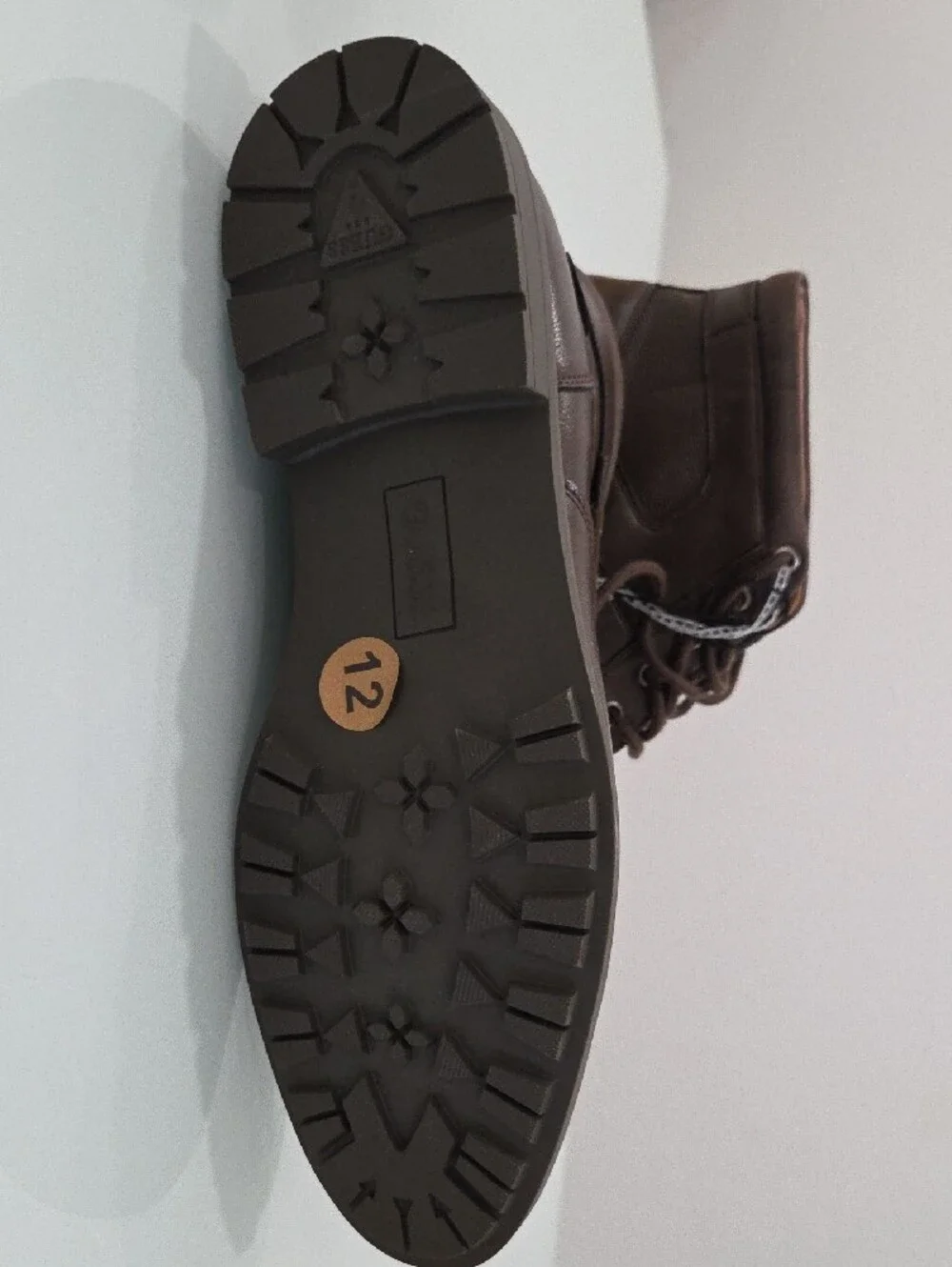GUESS Men's Brown Leather Lace-Up Boat Shoes